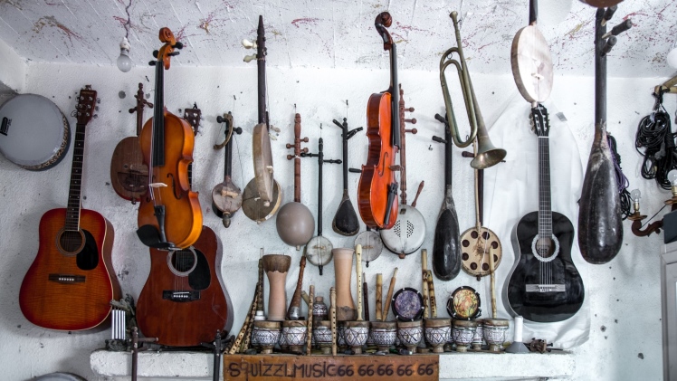 Factors to Consider When Choosing a Musical Instrument to Play